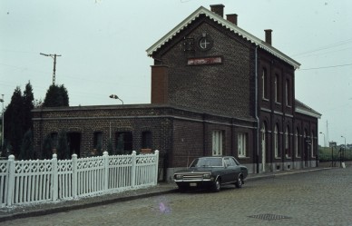 ETIKHOVE  79-5835.jpg